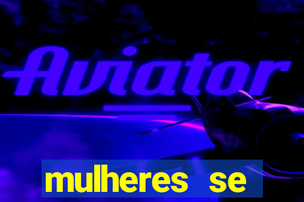 mulheres se exibindo ao vivo